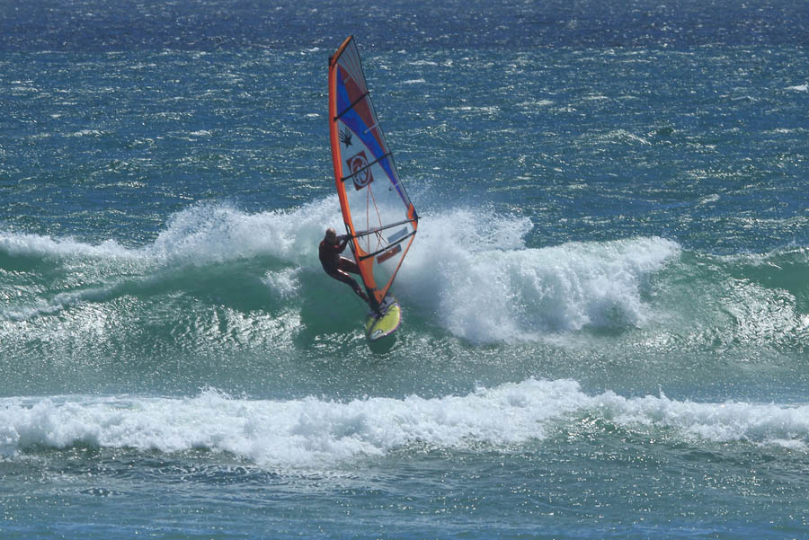 Loving my Elite 5.3 and RRD Firewave 102 for light wind action!